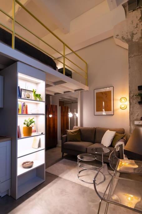 Artsy Design Loft - Hip District Uptown Butas