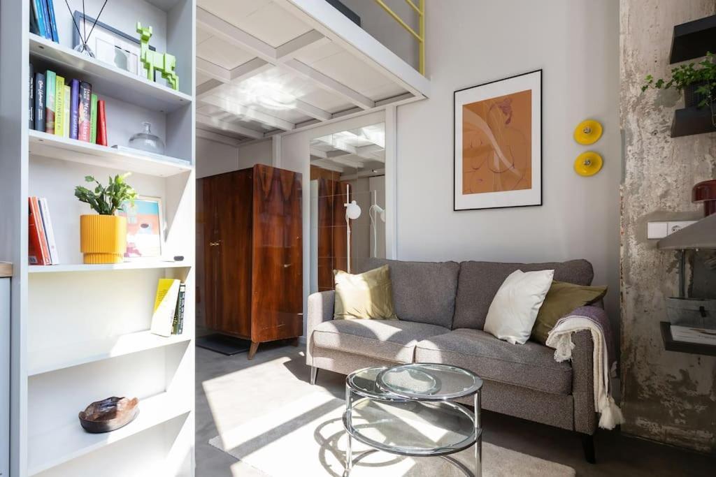 Artsy Design Loft - Hip District Uptown Butas