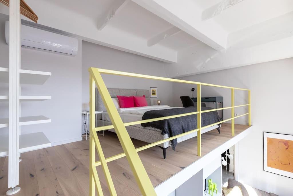 Artsy Design Loft - Hip District Uptown Butas